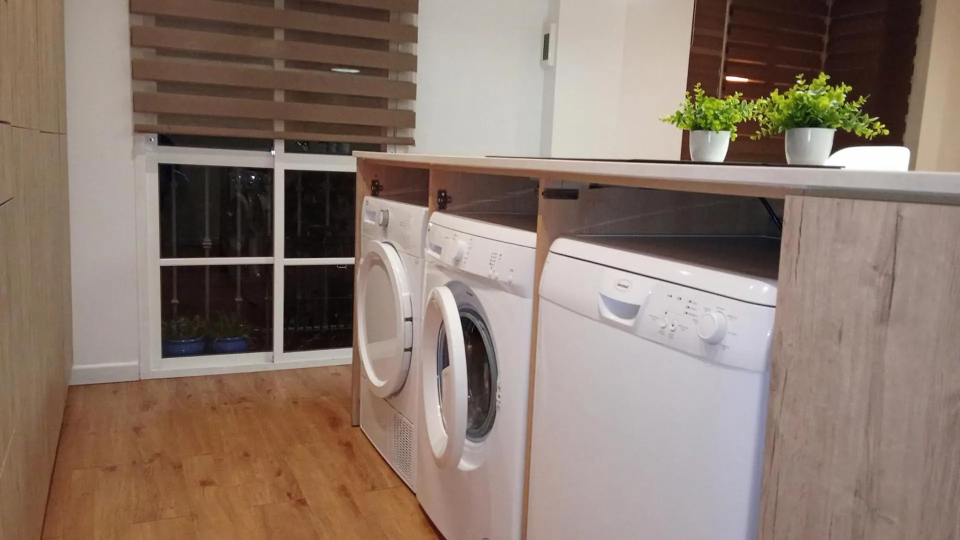 Loft Malaga 3 Dormitorios, Salon, Wifi 0*,  ספרד